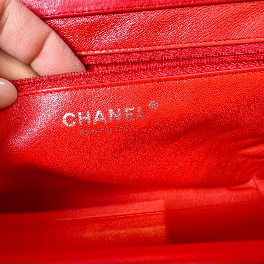 Chanel quilted lambksin turn lock clutch bag - Picture 14 of 14